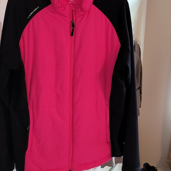 Pink and black Jacket - Picture 5 of 11